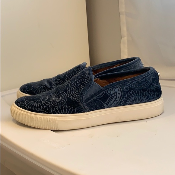 Steve Madden Slip on Sneakers - Picture 1 of 4